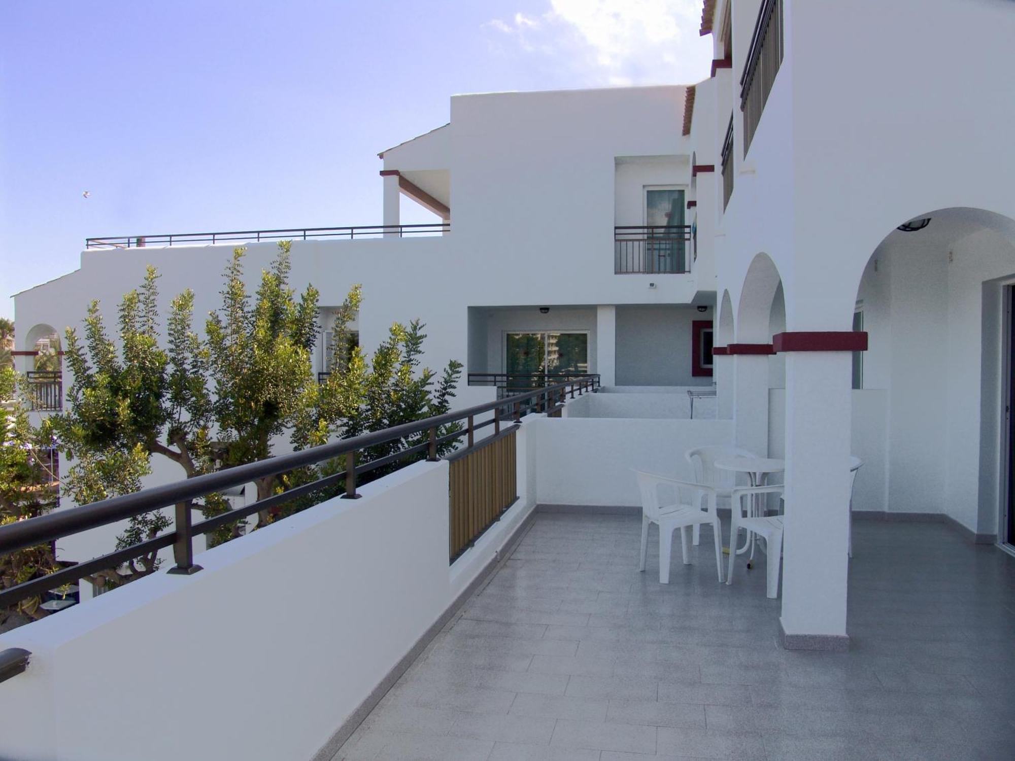 Apartamentos Playa Es Cana מראה חיצוני תמונה