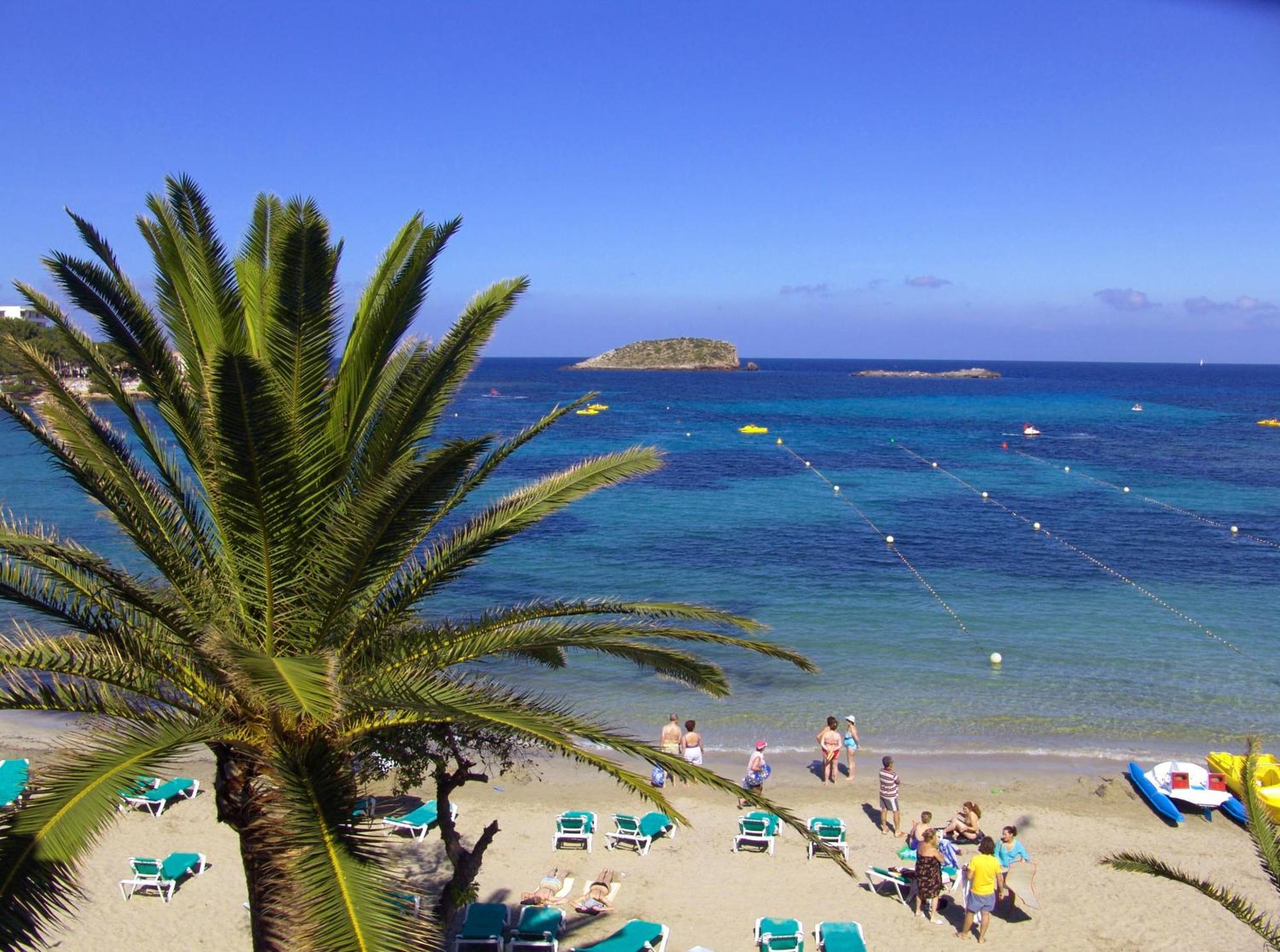 Apartamentos Playa Es Cana מראה חיצוני תמונה