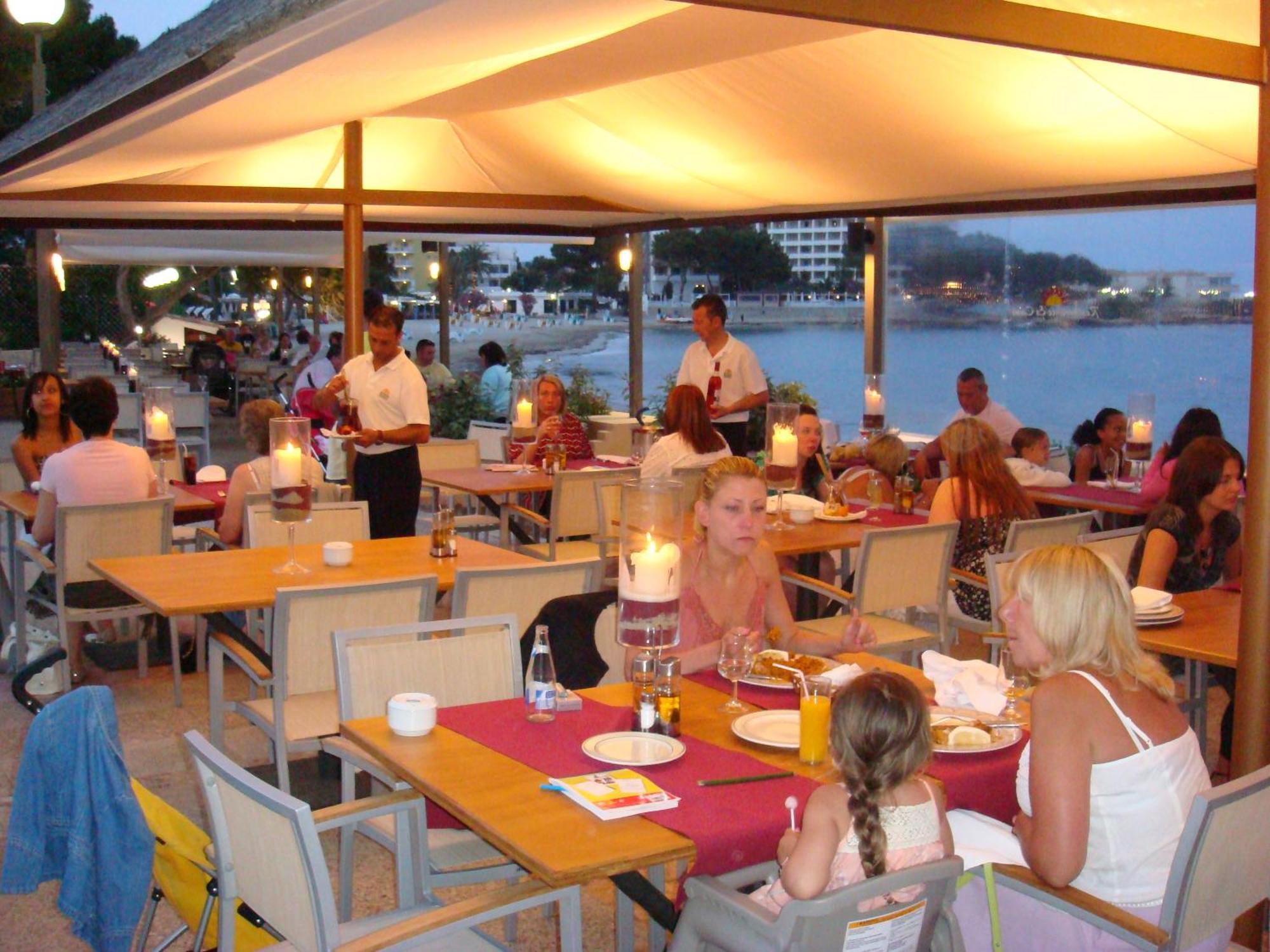 Apartamentos Playa Es Cana מראה חיצוני תמונה