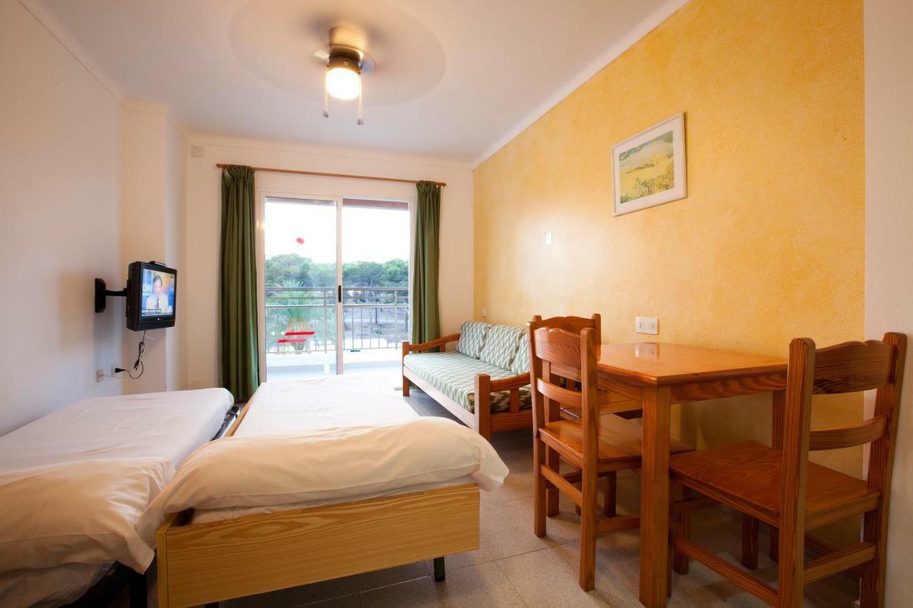 Apartamentos Playa Es Cana מראה חיצוני תמונה